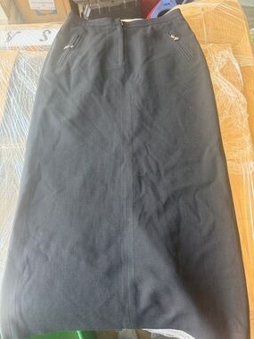 Lauren Ralph Lauren Black Petite Skirt with Gold Zipper